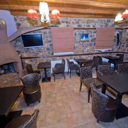 Xenonas Piperitsa بيت ضيافة 3*